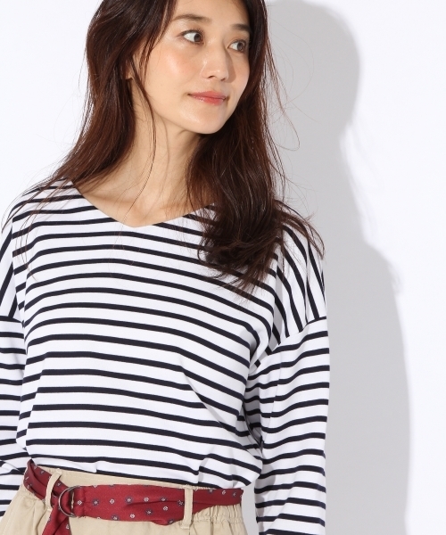 niko and...（ニコアンド）の「マルチファンクションVプルオーバー（Tシャツ/カットソー・レディース・ブラック/ネイビー/パープル/キャメル/クリーム/オフホワイト・LARGE/MEDIUM）」の5枚目の写真