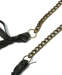 goa（ゴア）の「三つ編レザー ターコイズ付 フェザーネックレス