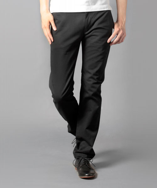 NANO universe(ナノユニバース)の「イタリアンシルエット チノ(チノパンツ・メンズ・ライトベージュ/グレイッシュベージュ/ベージュ/オリーブ/ブラック・28/30/32)」の2枚目の写真