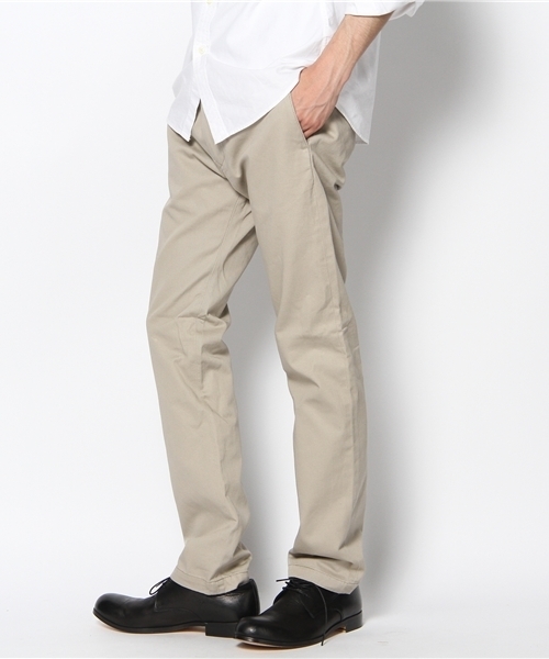 NANO universe(ナノユニバース)の「イタリアンシルエット チノ(チノパンツ・メンズ・ライトベージュ/グレイッシュベージュ/ベージュ/オリーブ/ブラック・28/30/32)」の6枚目の写真