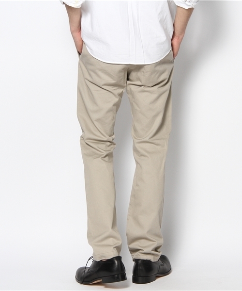 NANO universe(ナノユニバース)の「イタリアンシルエット チノ(チノパンツ・メンズ・ライトベージュ/グレイッシュベージュ/ベージュ/オリーブ/ブラック・28/30/32)」の7枚目の写真