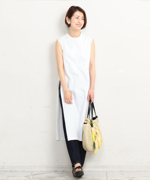 BEAUTY&YOUTH UNITED ARROWS（ビューティーアンドユースユナイテッドアローズ）の「BY∴ コットンスリットノースリーブワンピース о（ワンピース・レディース・ブラック/ホワイト/ベージュ・FREE）」の4枚目の写真