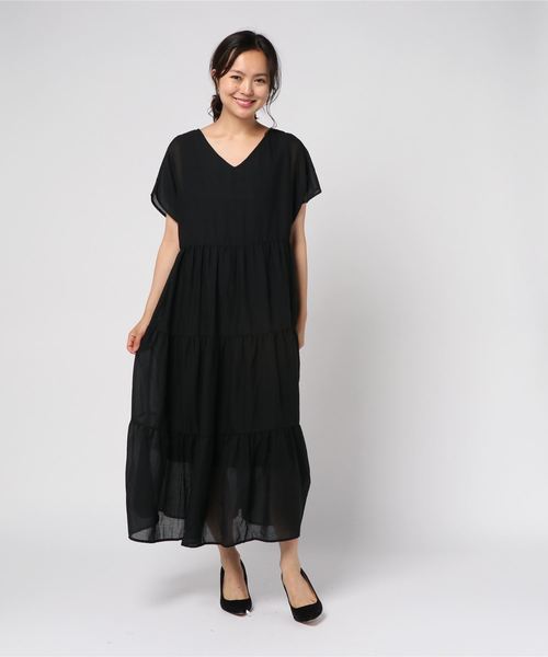 earth music&ecology（アースミュージックアンドエコロジー）の「・Vネックティアードワンピース　●（ワンピース・レディース・ブラック/ダークグリーン/ネイビー・FREE）」の4枚目の写真