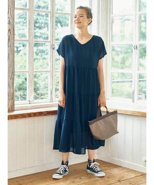 earth music&ecology（アースミュージックアンドエコロジー）の「・Vネックティアードワンピース　●（ワンピース・レディース・ブラック/ダークグリーン/ネイビー・FREE）」の15枚目の写真