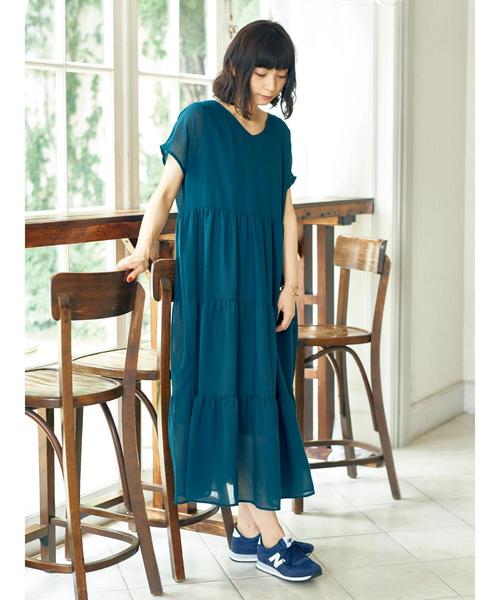 earth music&ecology（アースミュージックアンドエコロジー）の「・Vネックティアードワンピース　●（ワンピース・レディース・ブラック/ダークグリーン/ネイビー・FREE）」の13枚目の写真