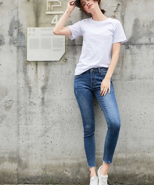 SAISON DE PAPILLON（セゾンドパピヨン）の「裾切りっぱなしアンクル丈スキニーデニム（その他パンツ・レディース・ブルー・S/M/L/XL）」の11枚目の写真