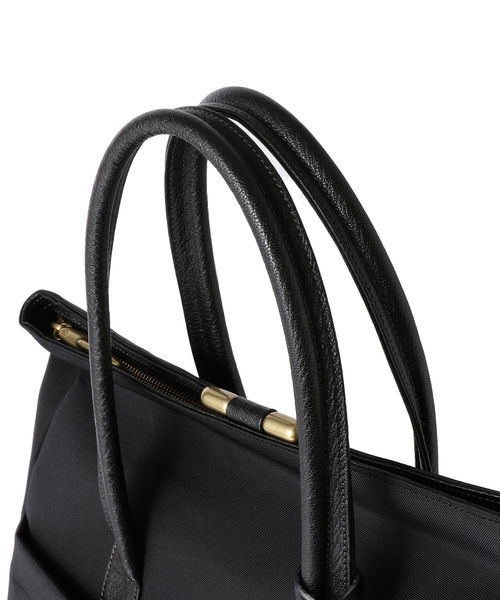 SHIPS（シップス）の「TOFF & LOADSTONE:【タイド】ナイロン ブリーフ バッグ（トートバッグ・メンズ・ブラック/ネイビー・ONE SIZE）」の22枚目の写真