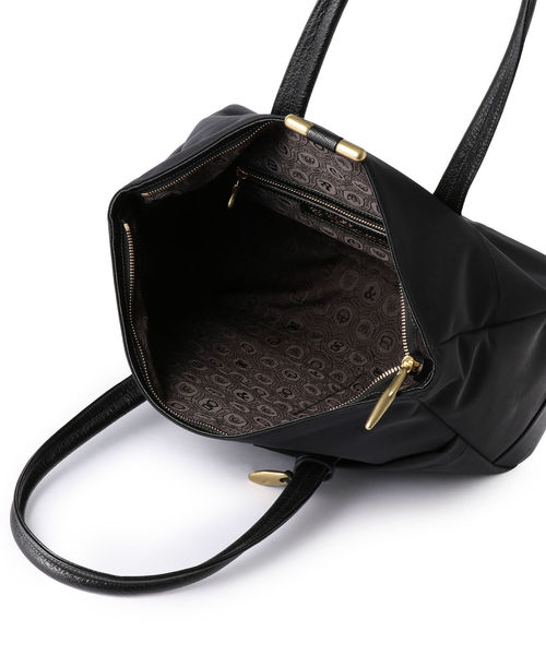 SHIPS（シップス）の「TOFF & LOADSTONE:【タイド】ナイロン ブリーフ バッグ（トートバッグ・メンズ・ブラック/ネイビー・ONE SIZE）」の14枚目の写真