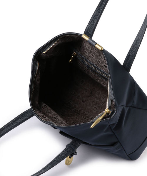 SHIPS（シップス）の「TOFF & LOADSTONE:【タイド】ナイロン ブリーフ バッグ（トートバッグ・メンズ・ブラック/ネイビー・ONE SIZE）」の18枚目の写真