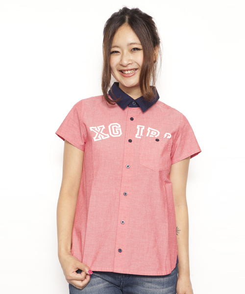 X-girl（エックスガール）の「BI-COLOR S/S SHIRT（シャツ/ブラウス・レディース・ブラック/レッド/イエロー/ネイビー・1/2）」の4枚目の写真