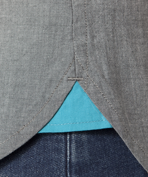 X-girl（エックスガール）の「BI-COLOR S/S SHIRT（シャツ/ブラウス・レディース・ブラック/レッド/イエロー/ネイビー・1/2）」の8枚目の写真