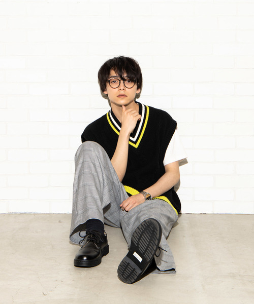 WEGO(ウィゴー)の「WEGO/ラインリブチルデンニットベスト(ベスト・メンズ・ホワイト/ブラック/ベージュ/ネイビー・MEDIUM/LARGE)」の10枚目の写真