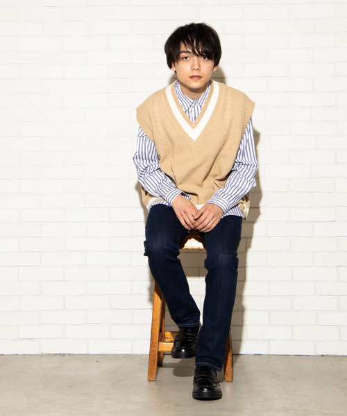 WEGO(ウィゴー)の「WEGO/ラインリブチルデンニットベスト(ベスト・メンズ・ホワイト/ブラック/ベージュ/ネイビー・MEDIUM/LARGE)」の13枚目の写真