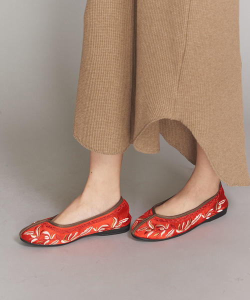 BEAUTY&YOUTH UNITED ARROWS(ビューティーアンドユースユナイテッドアローズ)の「<BE-KILLY>チャイナシューズо(その他シューズ・レディース・ホワイト/ブラック/ダークグリーン/レッド・37/39/38)」の6枚目の写真