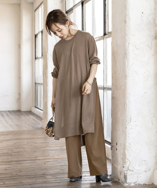 KOBE LETTUCE（コウベレタス）の「サイドスリットシアーニットトップス（ニット/セーター・レディース・ブラック/ベージュ/ブラウン/レッド・FREE）」の18枚目の写真