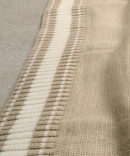 MinoriTY（マイノリティ）の「【コラボ「MinoriTY×WEARISTA　Mr.SZK」】ビッグシルエットショート丈チルデンニットベスト（ベスト・メンズ・ブラック/ベージュ・M/L）」の10枚目の写真