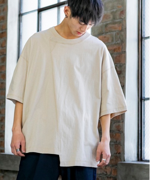 Beno(ビーノ)の「USAコットン 天竺 / アシンメトリー リメイク オーバーサイズ Tシャツ(Tシャツ/カットソー・メンズ・ホワイト/パープル/ブラック/ベージュ/ダークブルー/ブルーグリーン・L/M)」の21枚目の写真