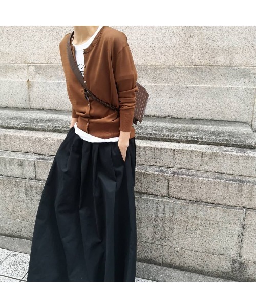 ulu（ウル）の「Original cotton flare long skirt（スカート・レディース・ホワイト/ブラック/サンドベージュ・FREE）」の8枚目の写真