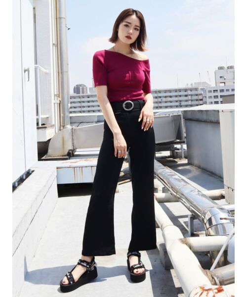 EMODA(エモダ)の「アシンメトリーカットリブトップ(Tシャツ/カットソー・レディース・ブラック/ホワイト/ベージュ/レッド・FREE)」の19枚目の写真
