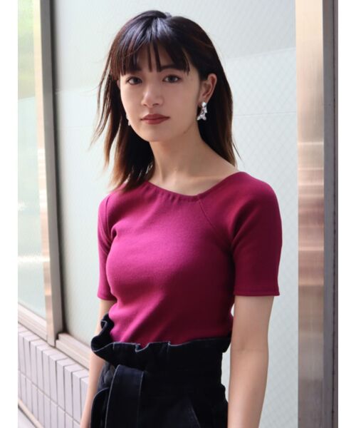 EMODA(エモダ)の「アシンメトリーカットリブトップ(Tシャツ/カットソー・レディース・ブラック/ホワイト/ベージュ/レッド・FREE)」の18枚目の写真