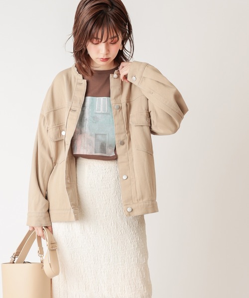 natural couture(ナチュラルクチュール)の「ノーカラーリメイクGジャン(デニムジャケット・レディース・ベージュ/ネイビー/ブルー・FREE)」の16枚目の写真