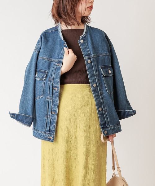 natural couture(ナチュラルクチュール)の「ノーカラーリメイクGジャン(デニムジャケット・レディース・ベージュ/ネイビー/ブルー・FREE)」の5枚目の写真