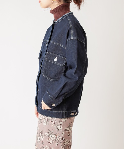 natural couture(ナチュラルクチュール)の「ノーカラーリメイクGジャン(デニムジャケット・レディース・ベージュ/ネイビー/ブルー・FREE)」の22枚目の写真