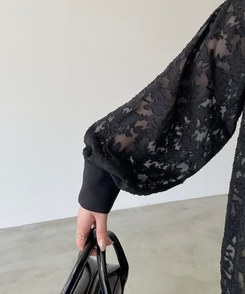 NEUNA（ヌナ）の「バンドカラーシースルーシアージャガードバルーン袖刺繍ブラウス（シャツ/ブラウス・レディース・ホワイト/ブラック・FREE）」の13枚目の写真