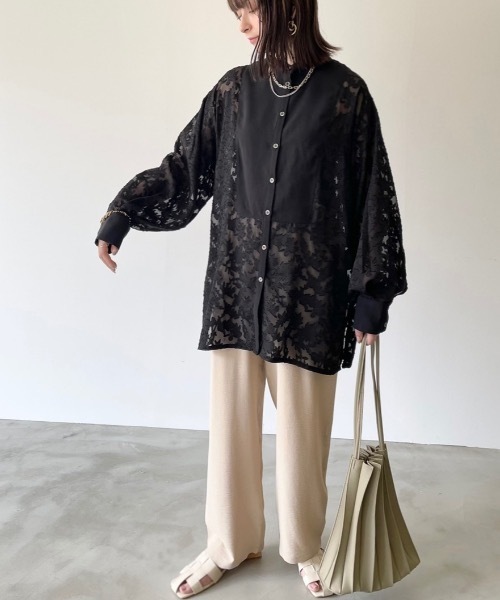 NEUNA（ヌナ）の「バンドカラーシースルーシアージャガードバルーン袖刺繍ブラウス（シャツ/ブラウス・レディース・ホワイト/ブラック・FREE）」の4枚目の写真