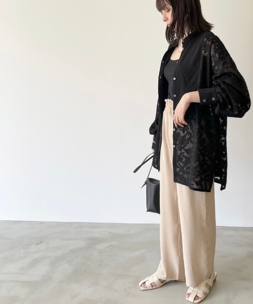 NEUNA（ヌナ）の「バンドカラーシースルーシアージャガードバルーン袖刺繍ブラウス（シャツ/ブラウス・レディース・ホワイト/ブラック・FREE）」の15枚目の写真