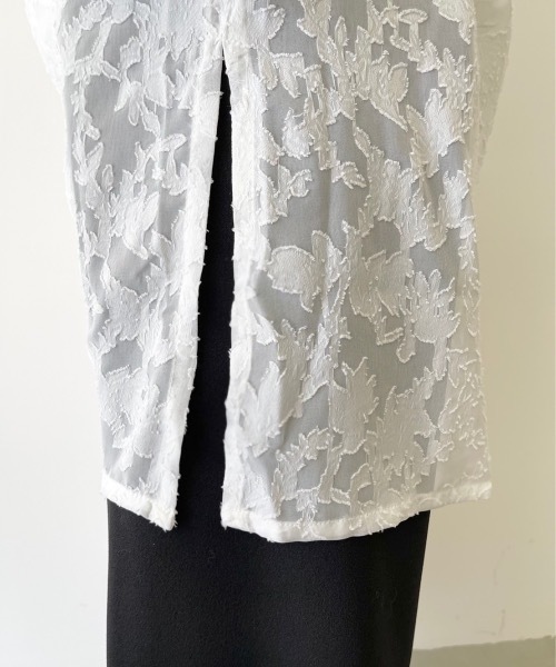 NEUNA（ヌナ）の「バンドカラーシースルーシアージャガードバルーン袖刺繍ブラウス（シャツ/ブラウス・レディース・ホワイト/ブラック・FREE）」の8枚目の写真
