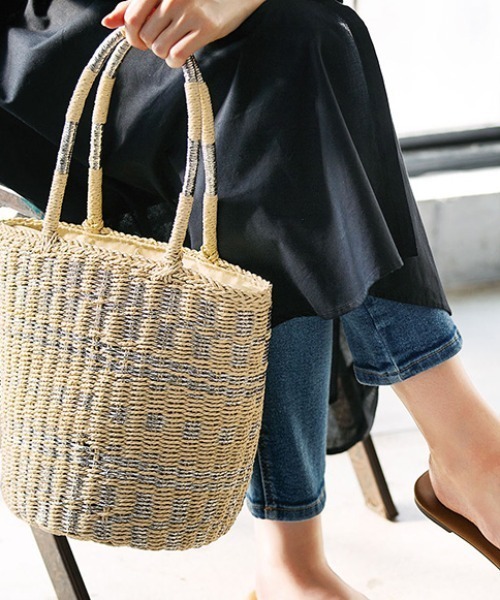 GeeRA（ジーラ）の「柄デザイン雑材バッグ（ハンドバッグ・レディース・ベージュ/グリーン・FREE）」の2枚目の写真