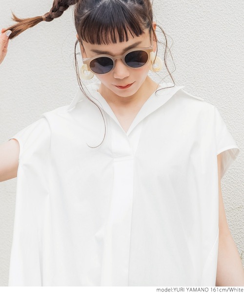 coca(coca)(コカ)の「ハリ感ダンプオープンカラーノースリーブブラウス(シャツ/ブラウス・レディース・ホワイト/ブラック・ONE SIZE)」の11枚目の写真