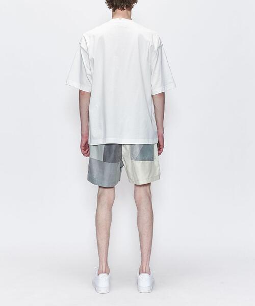 ANEI（アーネイ）の「＜ANEI＞ RIVER SHORTS A.O.P/ショーツ（その他パンツ・メンズ・ライトグレー・2/3）」の10枚目の写真