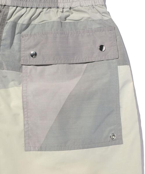 ANEI（アーネイ）の「＜ANEI＞ RIVER SHORTS A.O.P/ショーツ（その他パンツ・メンズ・ライトグレー・2/3）」の8枚目の写真