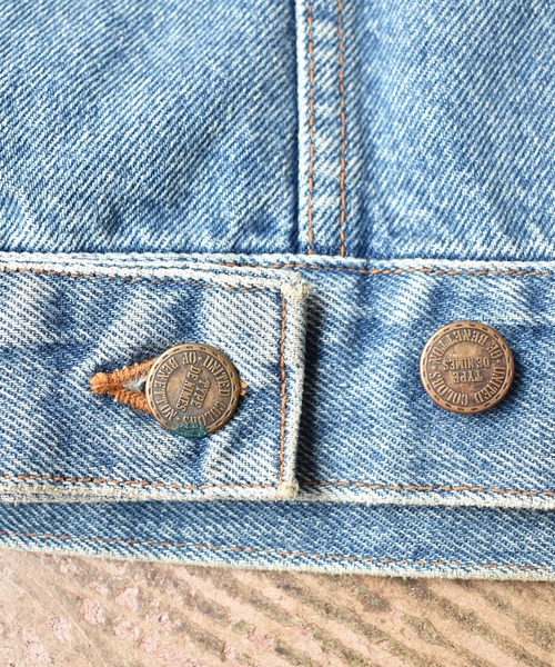 BENETTON (UNITED COLORS OF BENETTON)（ベネトンユナイテッドカラーズオブベネトン）の「【ヴィンテージ古着】UNITED COLORS OF BENETTON/ベネトン デニムジャケット（デニムジャケット・メンズ・ブルー・46）」の5枚目の写真