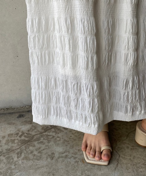 CAPRICIEUX LE'MAGE（カプリシューレマージュ）の「シャーリングマキシスカート（スカート・レディース・ホワイト/ブラック・FREE）」の9枚目の写真