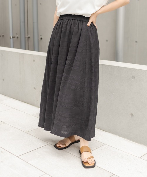 CAPRICIEUX LE'MAGE（カプリシューレマージュ）の「シャーリングマキシスカート（スカート・レディース・ホワイト/ブラック・FREE）」の14枚目の写真