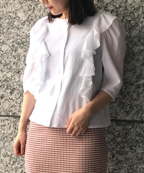 MADEMOISELLE ROPE'(マドモアゼル ロペ)の「【洗える】ラッフルコットンブラウス(シャツ/ブラウス・レディース・イエロー/ホワイト/ブラック/サックスブルー・38)」の21枚目の写真