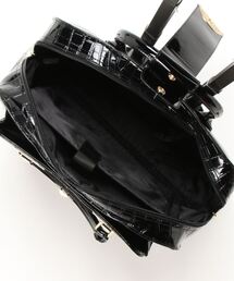 Cepica（セピカ）の「4輪クロコ型押しエナメルキャリーバッグ