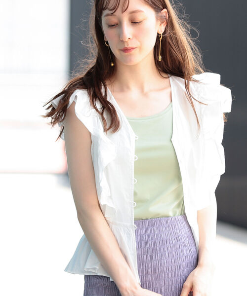 Ray BEAMS（レイビームス）の「Ray BEAMS / フリル ペプラム Vネック ノースリーブブラウス（シャツ/ブラウス・レディース・ホワイト/ブラック/クリーム・1/0）」の6枚目の写真