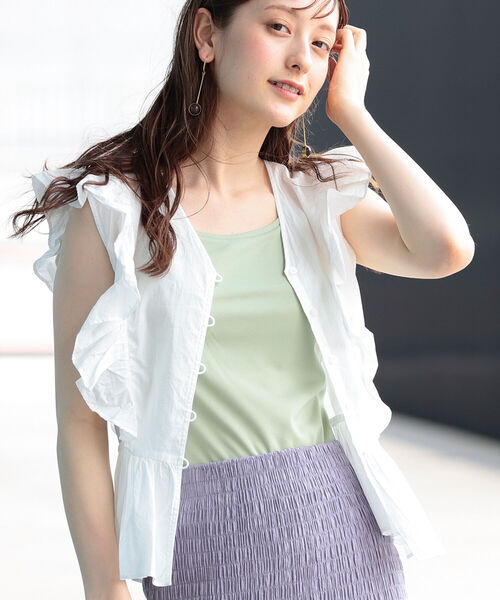 Ray BEAMS（レイビームス）の「Ray BEAMS / フリル ペプラム Vネック ノースリーブブラウス（シャツ/ブラウス・レディース・ホワイト/ブラック/クリーム・1/0）」の9枚目の写真