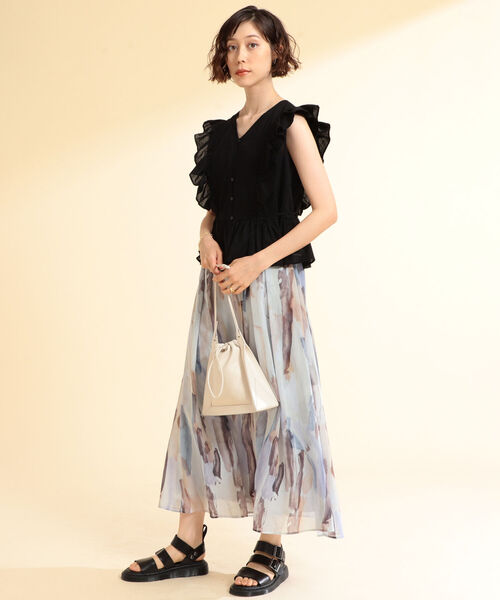 Ray BEAMS（レイビームス）の「Ray BEAMS / フリル ペプラム Vネック ノースリーブブラウス（シャツ/ブラウス・レディース・ホワイト/ブラック/クリーム・1/0）」の16枚目の写真