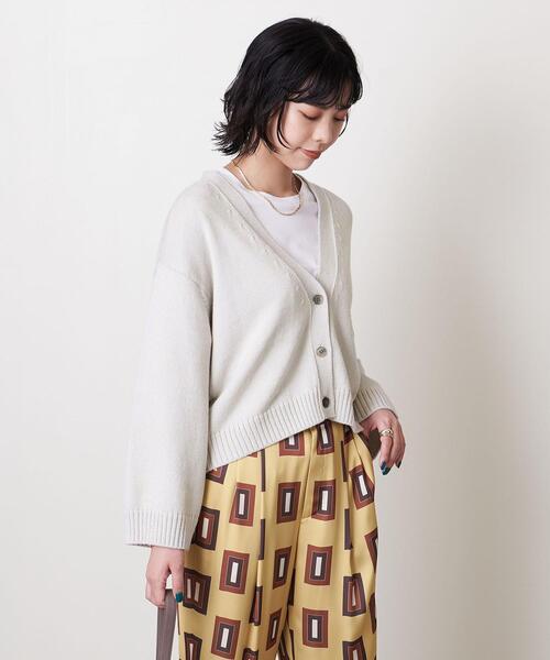 UNITED ARROWS（ユナイテッドアローズ）の「UWSC Vネック ワイド カーディガン †（カーディガン/ボレロ・レディース・ライトグレー/レッド/ブラック・FREE）」の3枚目の写真