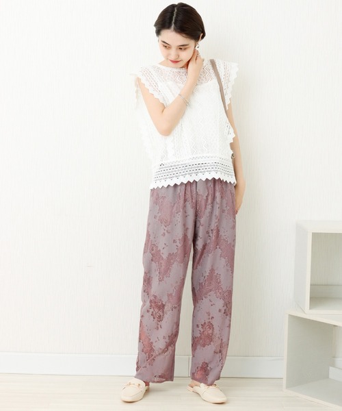 libelle more(リベル モア)の「花柄レース刺繍 ウエストフリルストレートパンツ(その他パンツ・レディース・ラベンダー/ベージュ/ブラック・M)」の11枚目の写真