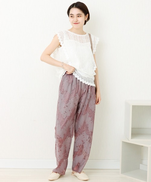 libelle more(リベル モア)の「花柄レース刺繍 ウエストフリルストレートパンツ(その他パンツ・レディース・ラベンダー/ベージュ/ブラック・M)」の12枚目の写真