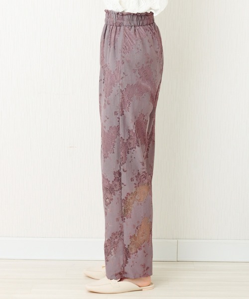 libelle more(リベル モア)の「花柄レース刺繍 ウエストフリルストレートパンツ(その他パンツ・レディース・ラベンダー/ベージュ/ブラック・M)」の13枚目の写真