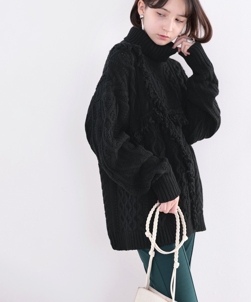 classicalelf（クラシカルエルフ）の「個性放つ1枚。フリンジ&ケーブル編みオーバーニット（ニット/セーター・レディース・ブラック/アイボリー/モカ・MEDIUM/LARGE/X-LARGE）」の4枚目の写真