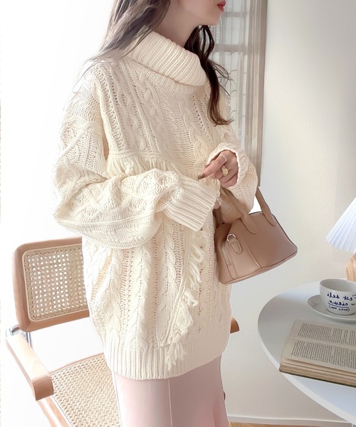 classicalelf（クラシカルエルフ）の「個性放つ1枚。フリンジ&ケーブル編みオーバーニット（ニット/セーター・レディース・ブラック/アイボリー/モカ・MEDIUM/LARGE/X-LARGE）」の22枚目の写真