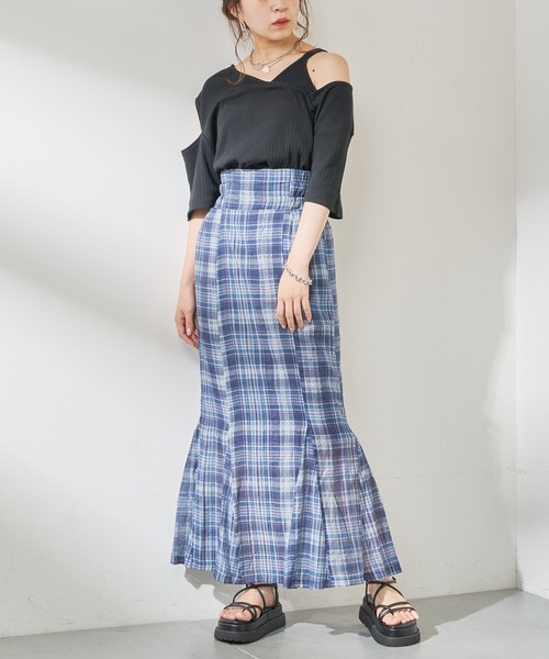 Chico（チコ）の「チェックマーメイドタイトスカート（スカート・レディース・ブルー/ブラック/ブラウン・FREE）」の18枚目の写真